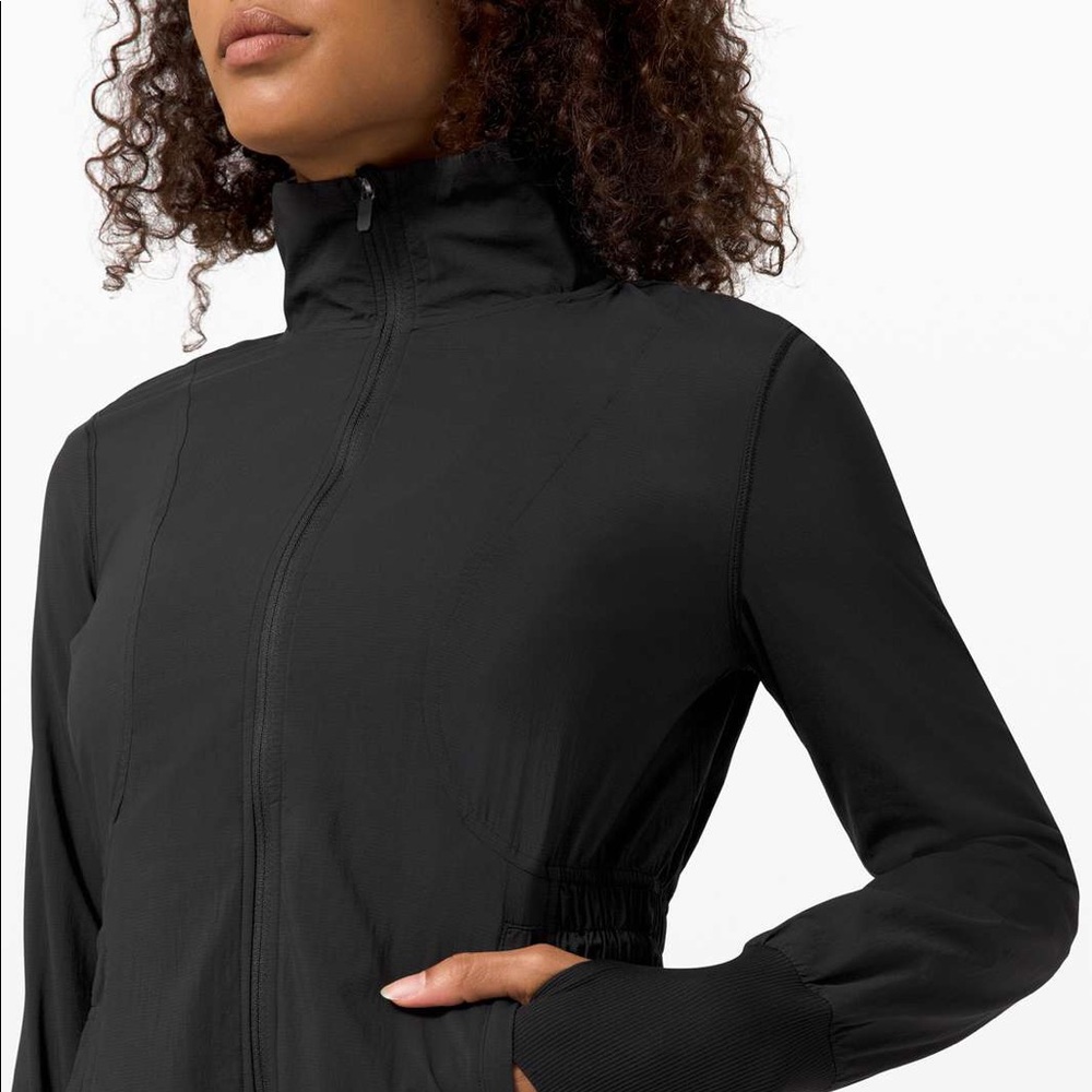 BNWT Lululemon Sights Seen Jacket, size 4